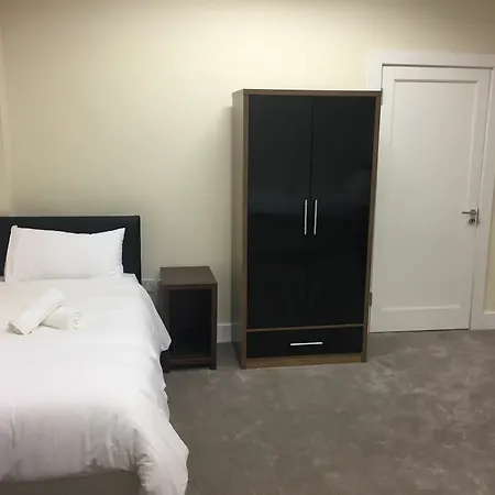 Lodge North Self Catering *